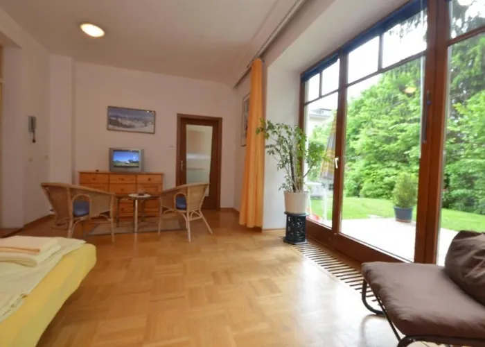 Gartenapartment * Τσελ αμ Ζέε